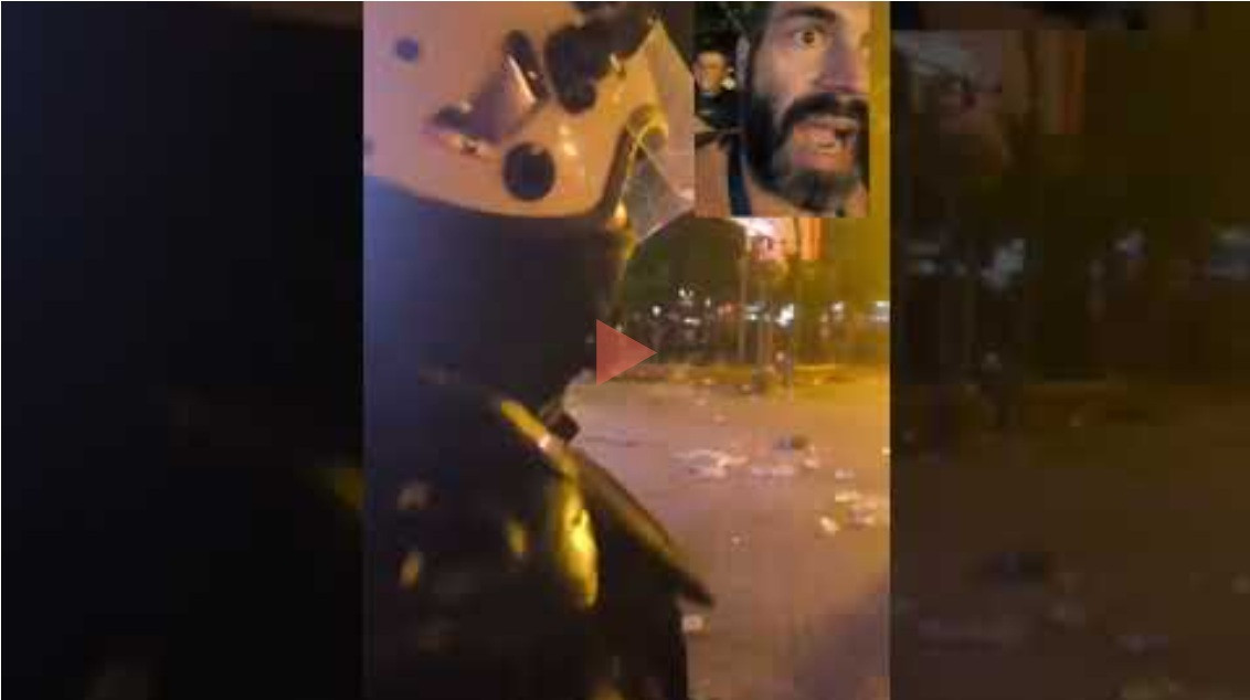 Marko Miletić sinoć u Vrbasu tokom napada pristalica vladajuće stranke (foto: Mašina)